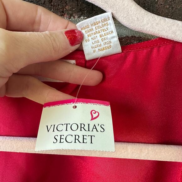 O/S NWT Vintage Victoria's Secret Gold Label Satin Robe Cherry Red Lace Beaded - Picture 6 of 9